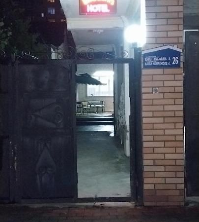 Hotel Damashni Batumi Bagian luar foto