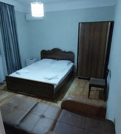 Hotel Damashni Batumi Bagian luar foto