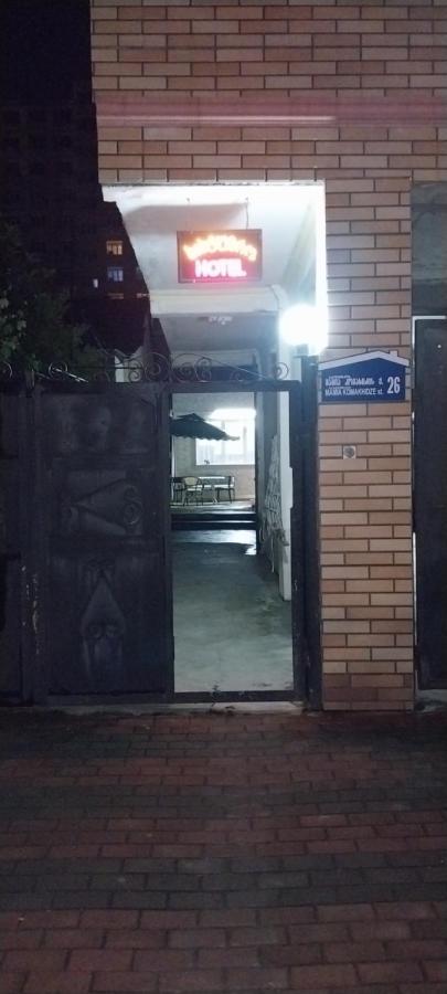 Hotel Damashni Batumi Bagian luar foto