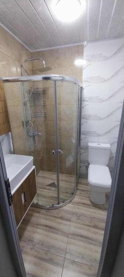 Hotel Damashni Batumi Bagian luar foto