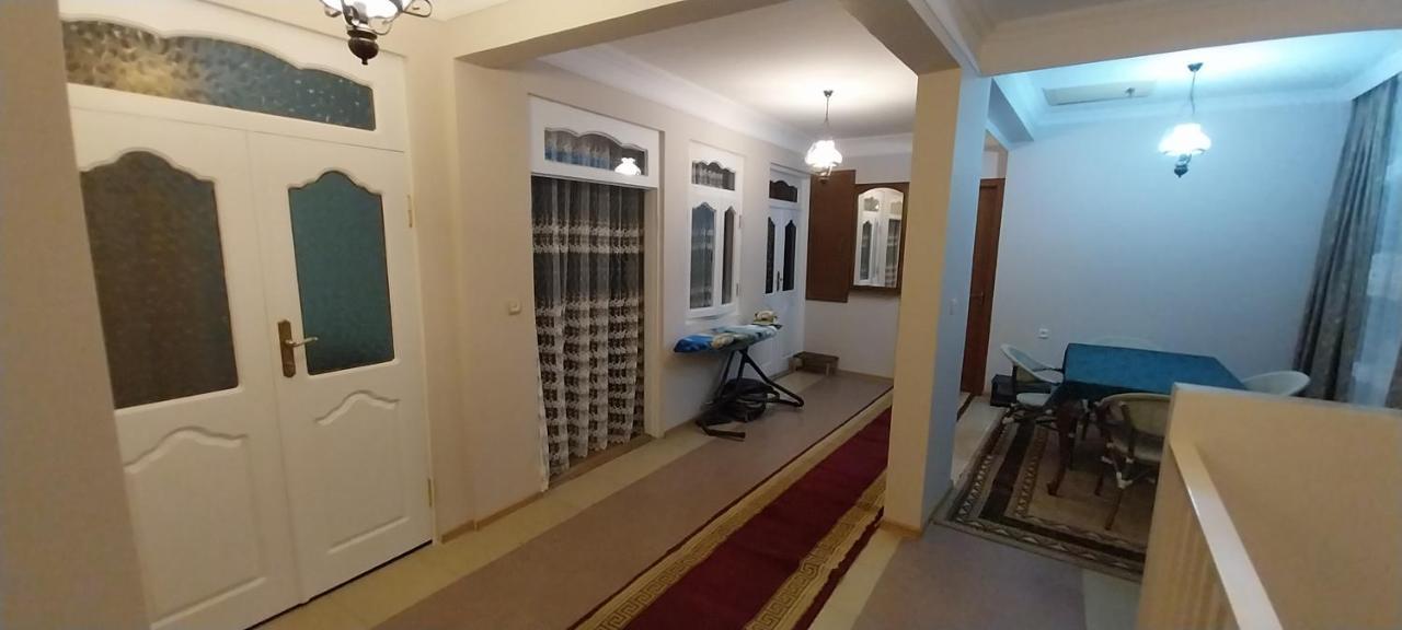 Hotel Damashni Batumi Bagian luar foto