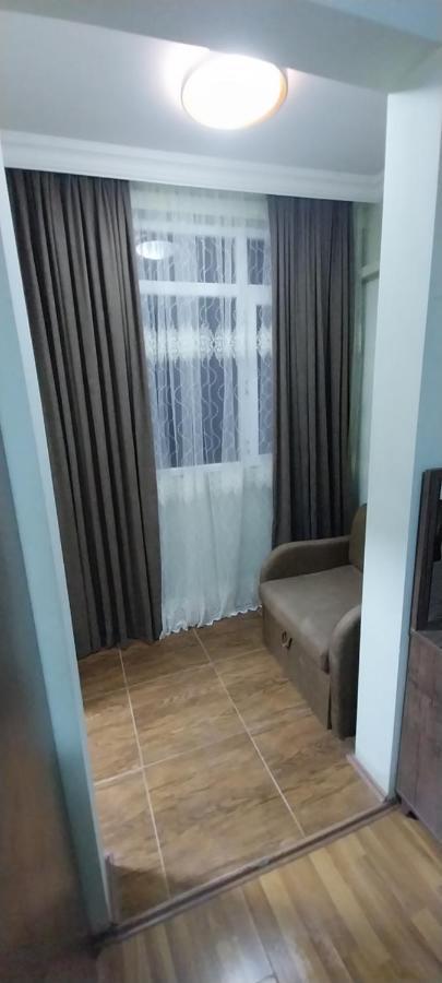 Hotel Damashni Batumi Bagian luar foto